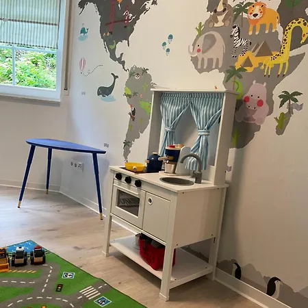 Daire Schlossberg 1 Family And Friends *