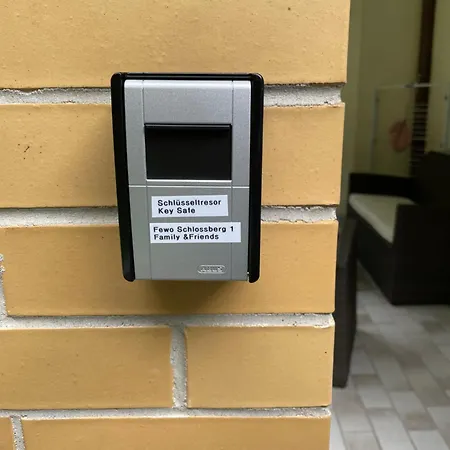 Daire Schlossberg 1 Family And Friends